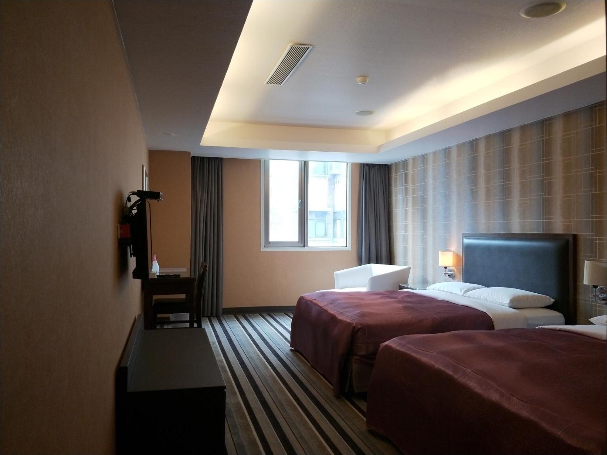 Metropolis Hotel Таоюань Экстерьер фото