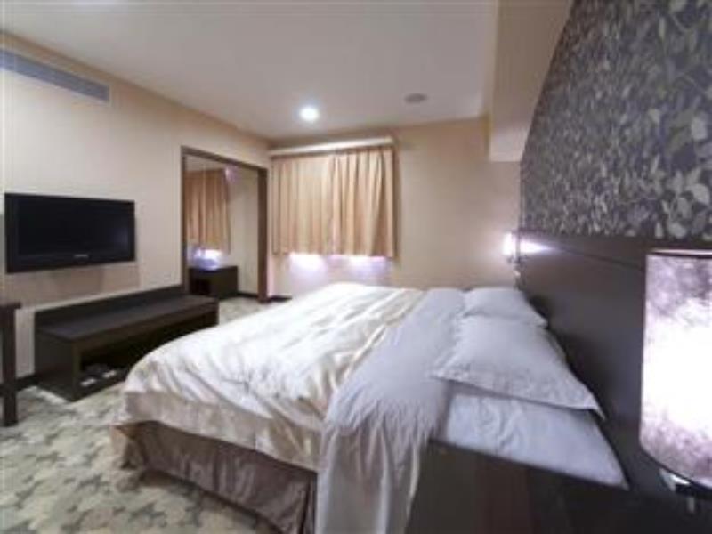 Metropolis Hotel Таоюань Экстерьер фото