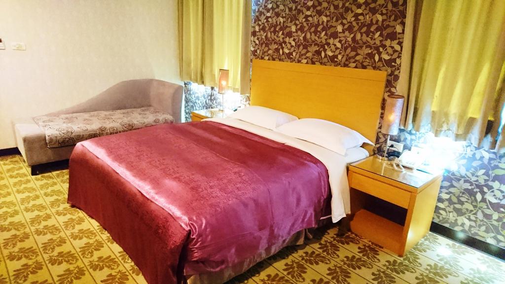 Metropolis Hotel Таоюань Экстерьер фото