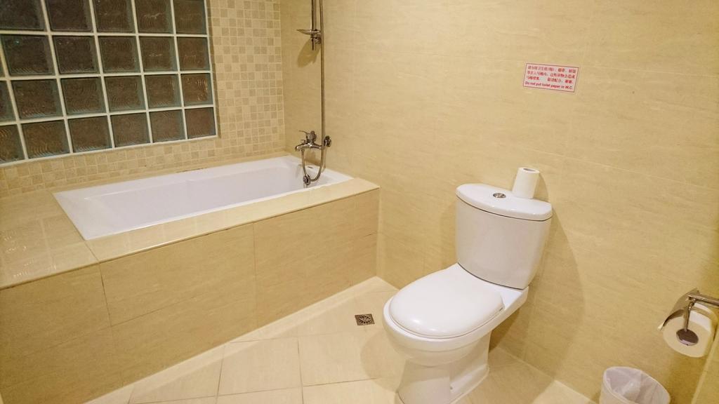 Metropolis Hotel Таоюань Экстерьер фото